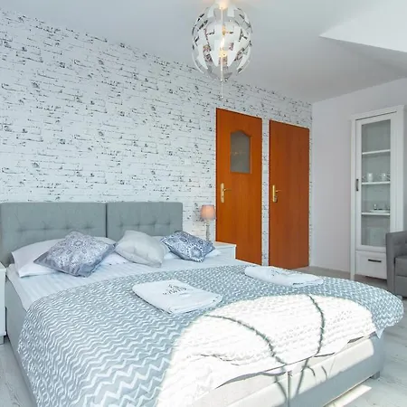 Riwiera * 크리니차 모르스카