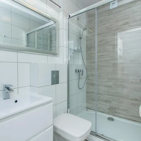 Riwiera 홈스테이