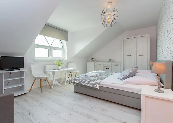 民宿 Riwiera 库瑞尼卡慕斯卡