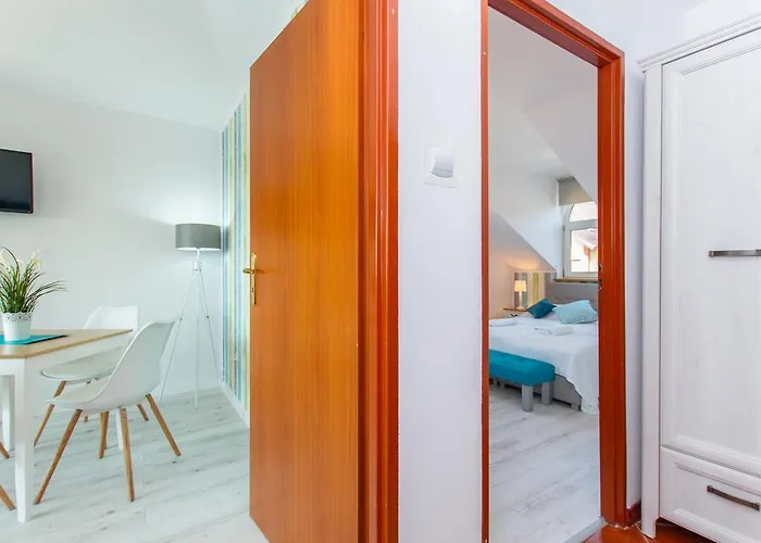 民宿 Riwiera 库瑞尼卡慕斯卡